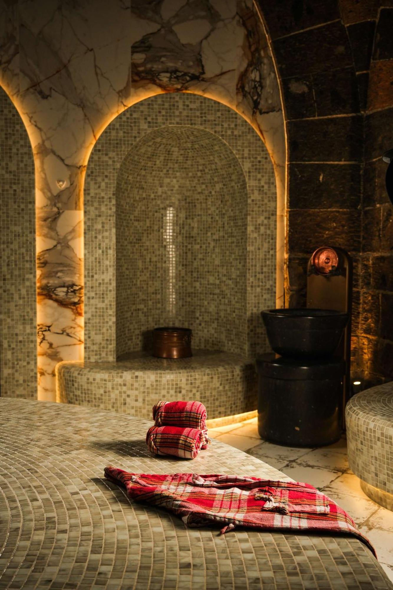 Radisson Hotel & Spa 기우므리 외부 사진